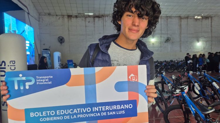 “Me levanto a las cinco de la mañana para venir a la escuela”