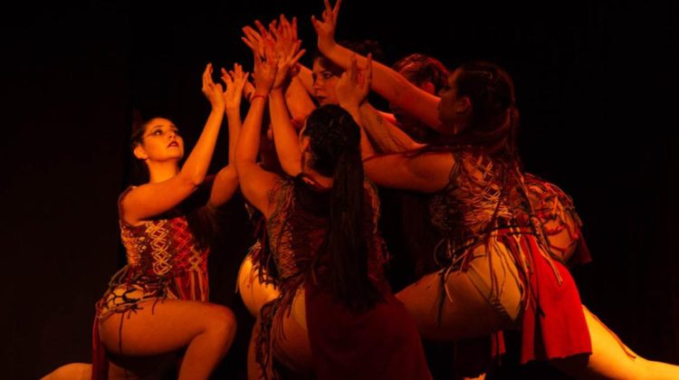 El espectáculo ‘De Cerca’ subirá a escena en el Espacio Flora de la Villa de Merlo