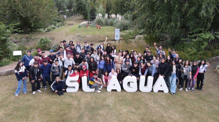 Escuelas generativas del Potrero y Volcán aprendieron sobre árboles nativos