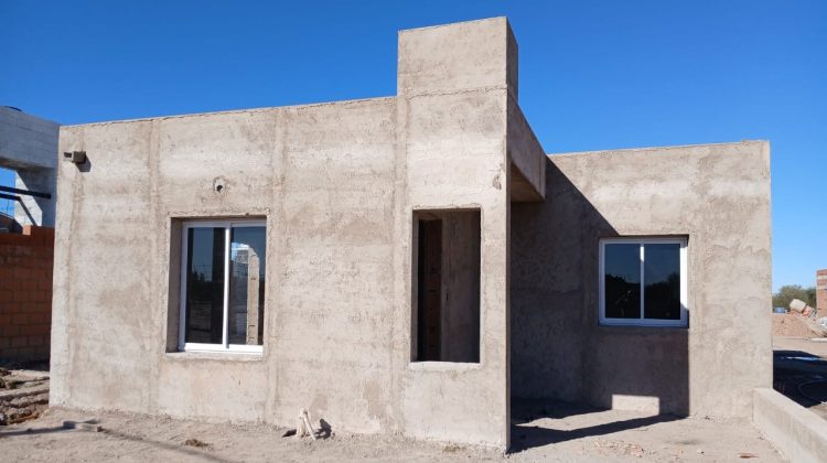 Las viviendas de Alto Pencoso, Zanjitas y Balde presentan importantes avances constructivos