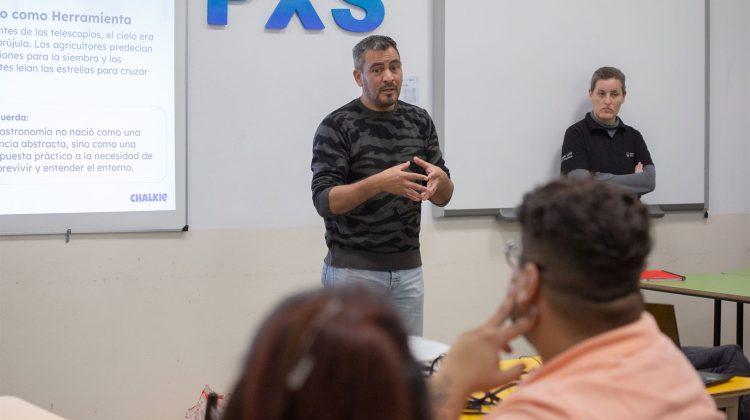 PALP: dictaron el primer encuentro presencial de astronomía ‘Cuando el cielo entra al aula’