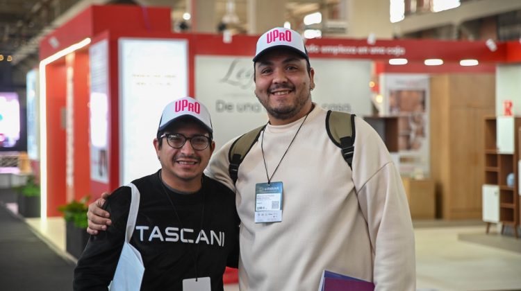 Alumnos de la UPrO se capacitaron en dos de las ferias de diseño más importantes del país