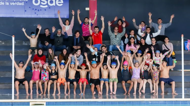 El Plan Provincial de Natación mostró sus avances en clases abiertas ante los padres