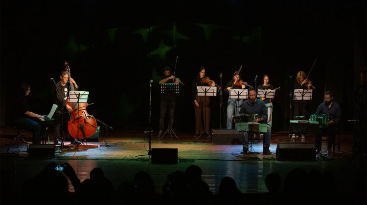 ‘Micrófono Abierto’ y una noche al ritmo del 2×4