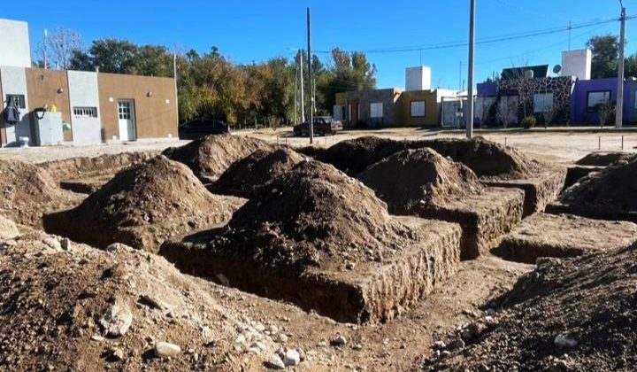 Viviendas: iniciaron los movimientos de suelo en Paso Grande, Estancia Grande y El Trapiche