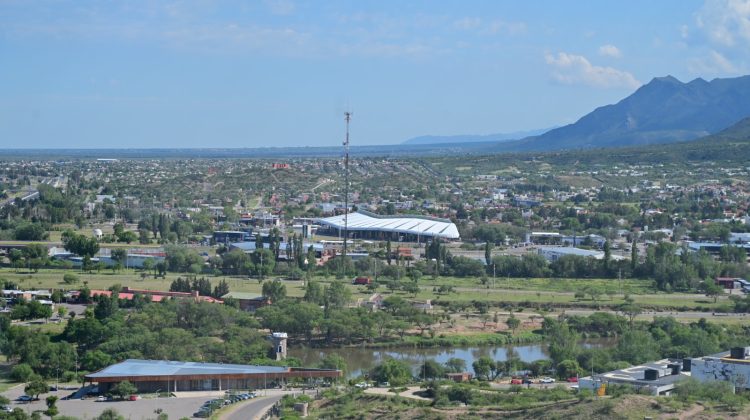 Será un martes soleado y cálido; mañana llegan las lluvias y el frío