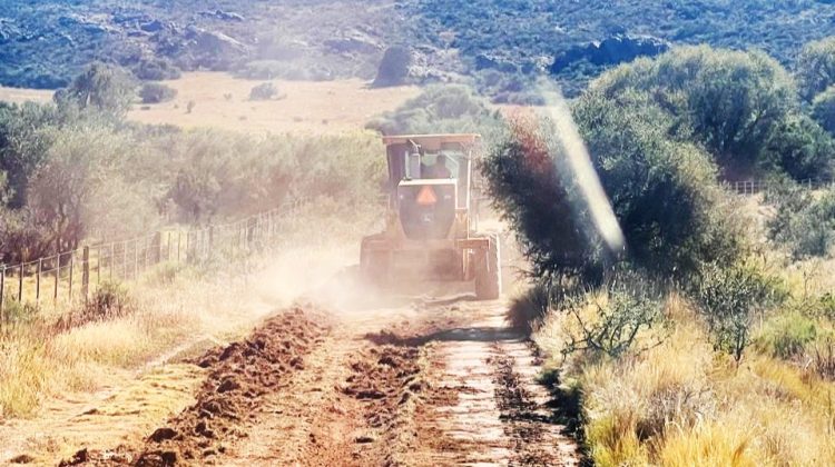 Vialidad Provincial intensifica las tareas de mantenimiento en caminos no pavimentados