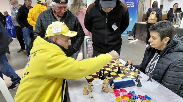 En Naschel, unos 100 jubilados vivieron una nueva jornada de ‘Grandes Amigos’
