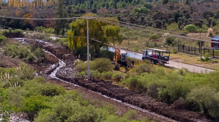 Finalizaron la construcción del canal de desagüe cerca del dique Las Palmeras