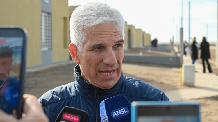 “Hay 13 familias que comienzan a amasar el sueño de la casa propia, que se concretará en tres meses”