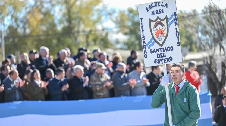 Poggi participó del homenaje a Juan Pascual Pringles en el Día del Granadero Puntano