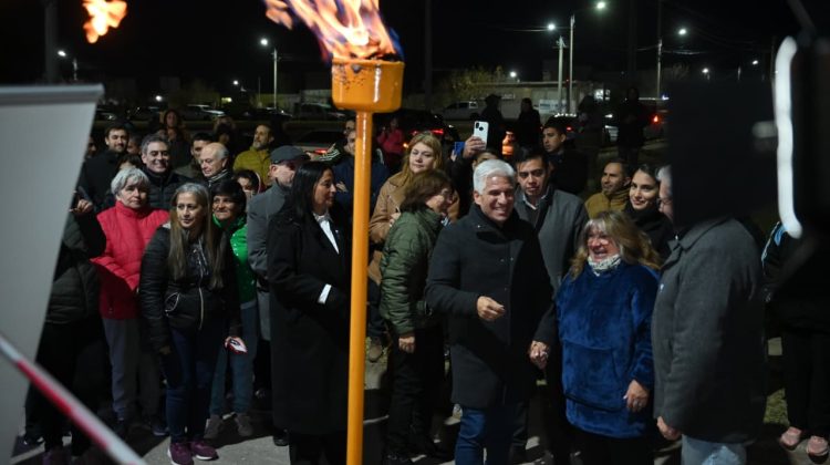 El Gobierno inauguró el último tramo de la obra de gas natural que llega a más de 2.000 familias 