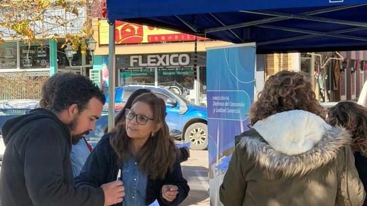 Defensa del Consumidor realizó un operativo en la plaza Sobremonte de Merlo