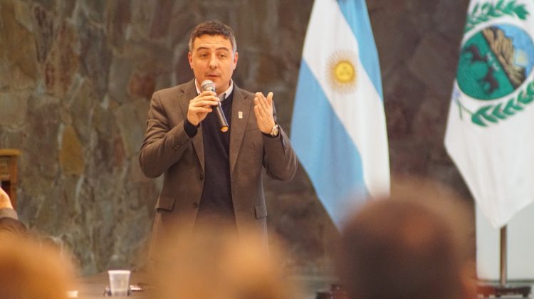 La UPrO dictará la diplomatura en Apicultura en tres sedes para el ciclo 2027
