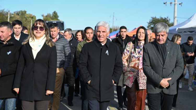 El gobernador Poggi acompañó la celebración de Santa Rita de Casia en La Lomita