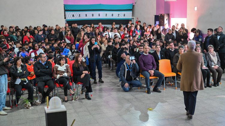 El Gobernador acompañó a la comunidad de la escuela ‘Monseñor Tibiletti’ en su 40º aniversario