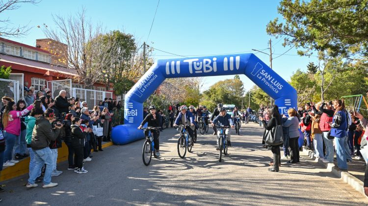 Las TuBi llegaron al Tibiletti y, junto al Gobernador, realizaron el ‘Desafío Mi Primer Kilómetro’