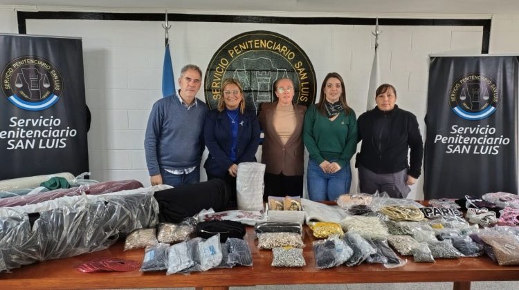 Entregaron insumos para los talleres de costura del Complejo Penitenciario Nº1