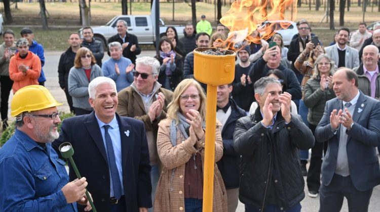 Un salto hacia la calidad de vida: Poggi inauguró la red de gas natural en La Punilla