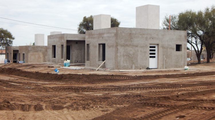La Punta: la obra de viviendas avanza con revoques, infraestructura y perfilado de calles