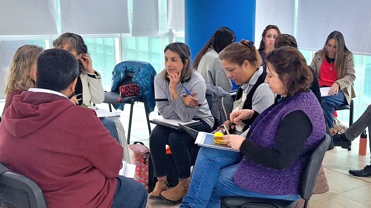 Doce escuelas avanzan en la elaboración de planes de mejora para fortalecer la educación secundaria