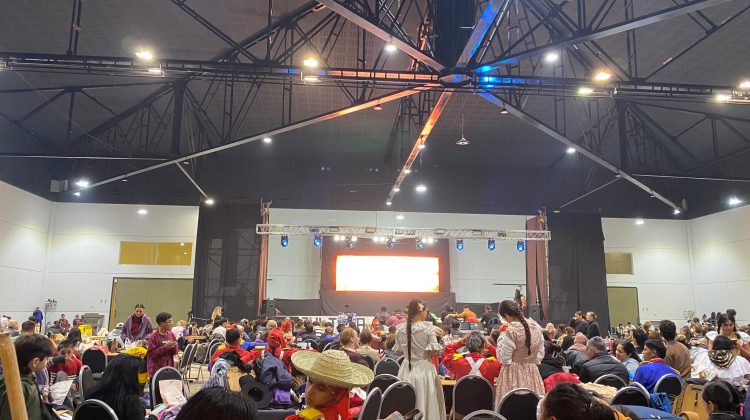 Recibieron a bailarines del país en el 4° Certamen Nacional de Danzas Folklóricas Despertares 2026