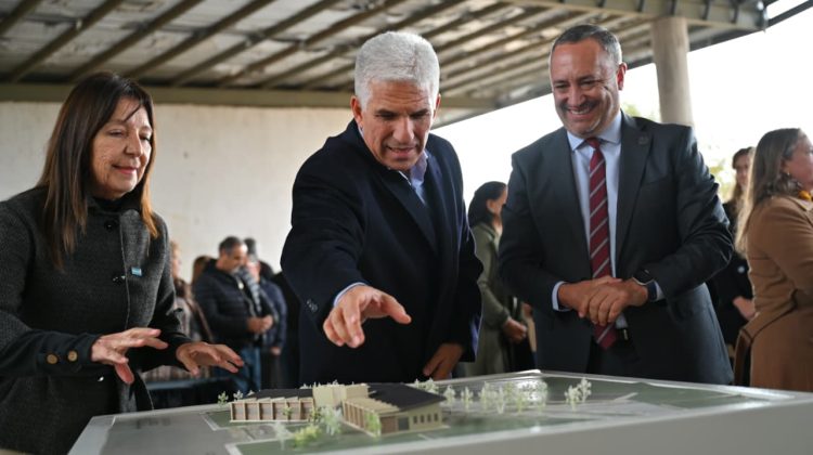 La Provincia dio un nuevo paso para concretar la obra de la Facultad de Medicina de la UNViMe