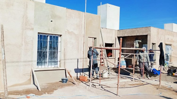 Avanza la construcción de 20 viviendas en Beazley y Fraga