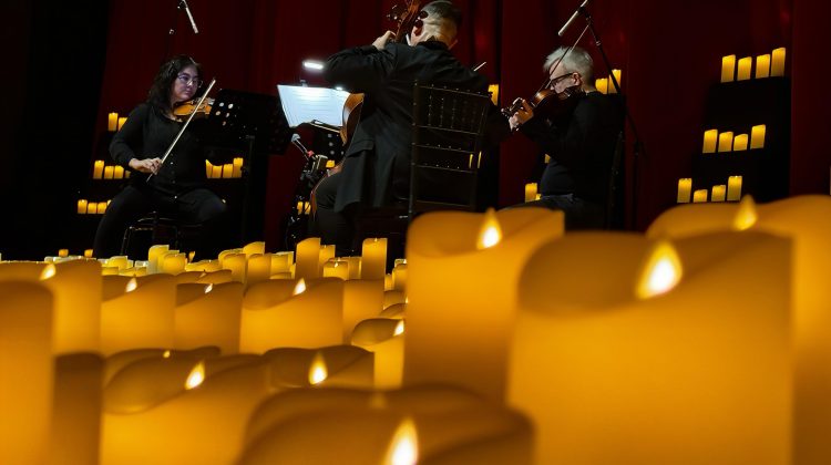 El Cine Teatro San Luis agotó las entradas en las cuatro funciones de Candlelight 