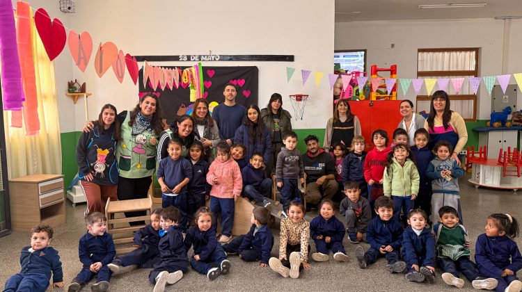 UPrO entregó mobiliario y juegos didácticos al Jardín ‘Pimpollitos’