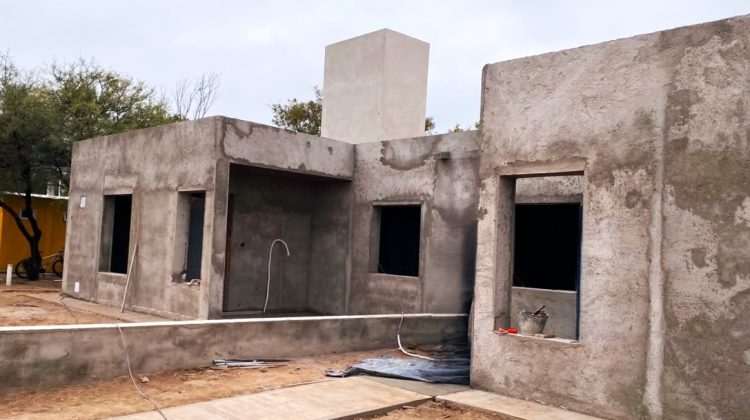 Avanzan las viviendas en Los Manantiales y preparan el inicio de obras en Carpintería y El Morro