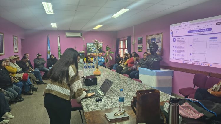 Se realizaron 96 asistencias técnicas y capacitó 359 emprendedores, productores y comerciantes