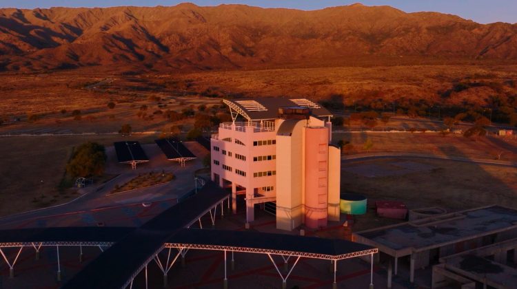 La Universidad de La Punta aprobó una nueva evaluación internacional de calidad