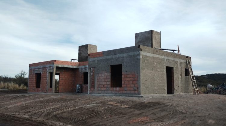 La construcción de 30 viviendas avanza a buen ritmo en El Volcán