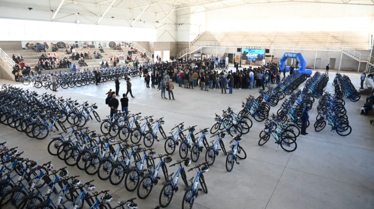 Más de 290 estudiantes recibieron sus bicicletas TuBi en Villa de Merlo