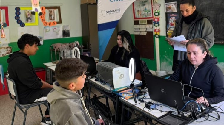 El Registro Civil llegó a los parajes de Pedernera para acercar trámites gratuitos a las familias