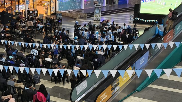 Pantalla gigante y comunidad: La EDIRO se prepara para el segundo partido de la Selección Argentina