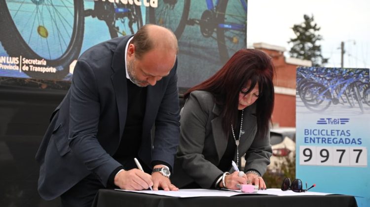 Balde culminó una nueva etapa de obras y firmó un cuarto convenio de ‘Construyendo con Tu Pueblo’