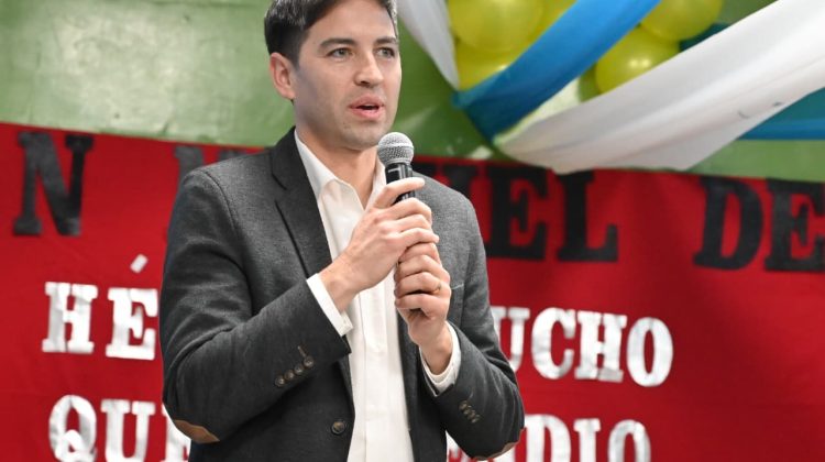 “Gracias al trabajo sostenido en las escuelas, 13.000 chicos dejaron de estar en la zona crítica”