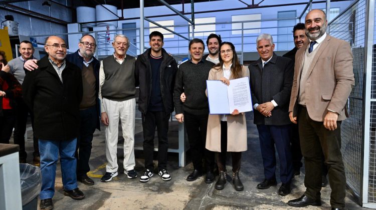 El Gobernador visitó la planta de Carin Puntana para conocer sus nuevos proyectos
