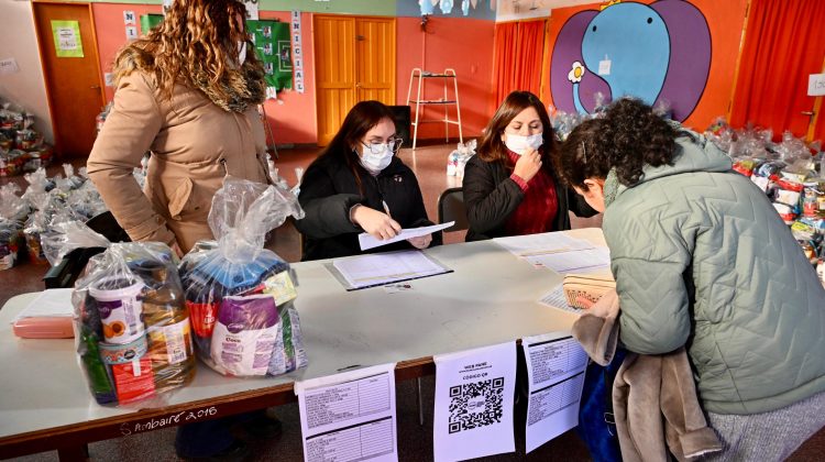 Inició la entrega de bolsones de PANE Invierno en las escuelas: será entre esta semana y la próxima