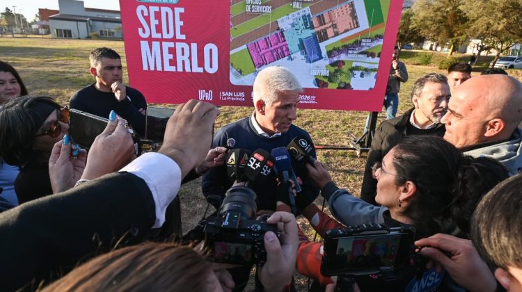 “Esta obra que se inicia hoy de la UPrO, durante 10 meses, va a estar llena de trabajadores”
