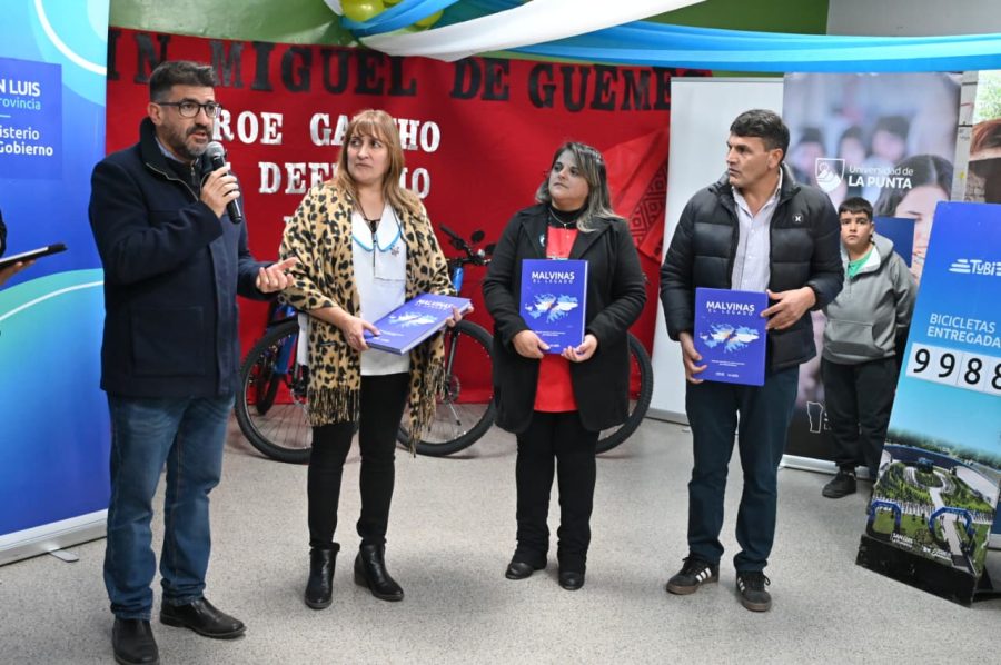 SAN JERÓNIMO ESCUELA N° 441 “CAPITAN DE FRAGATA DON PEDRO EDUARDO GIACHINO”, director GOMEZ, JOSE DANIEL, localidad San Jerónimo CENTRO DE JUBILADOS Y PENSIONADOS FE Y ESPERANZA, presidente VUOLO, FRANCISCO HECTOR INTENDENTE: Velázquez Graciela