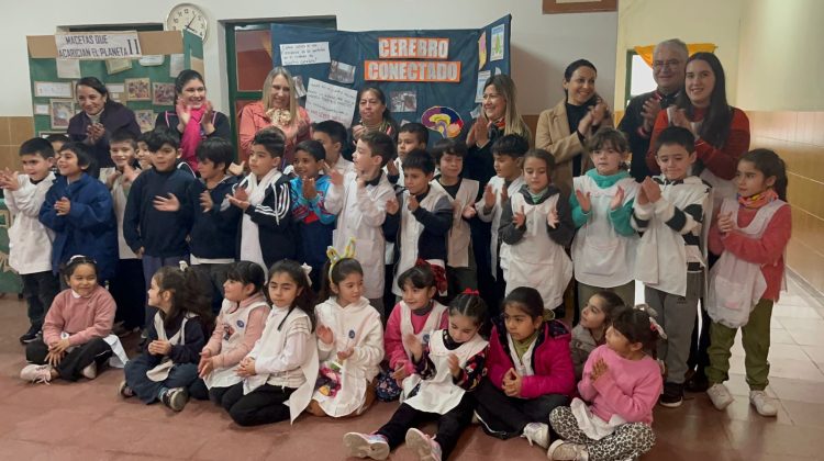 Alumnos de San Francisco elaboraron un proyecto sobre el uso responsable de la tecnología