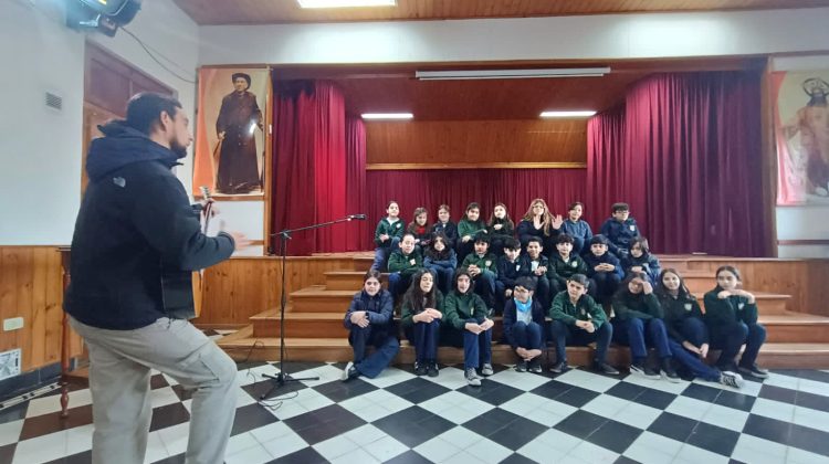 Alumnos del ‘San Luis Gonzaga’ invitan a repensar el impacto de las palabras