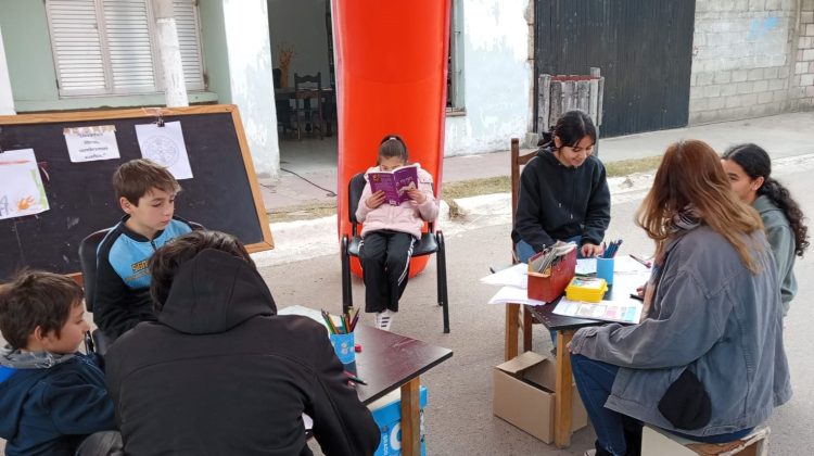 Tras su paso por Nogolí y La Punta, la Bibliomóvil continuará su recorrido por Paso Grande y Luján