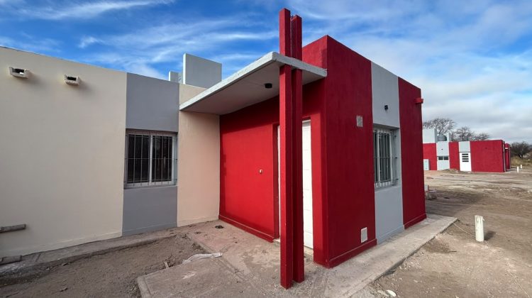 Las obras de viviendas en Concarán, Tilisarao y Papagayos consolidan nuevos avances