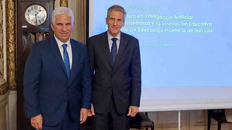 Poggi mantuvo una reunión de trabajo con referentes de la Universidad Austral