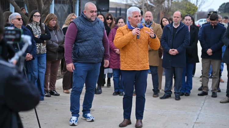 Poggi y Frontera visitaron el avance de una obra de pavimentación de 62 cuadras