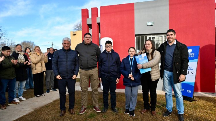 Alicia Lencina recibió las llaves de su nuevo hogar tras más de 15 años de espera